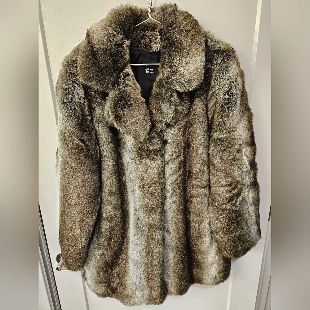 NWT - Dennis Basso Faux Fur Coat - Size 1X - Picture 4 of 10